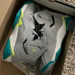 Jordan true flight gg